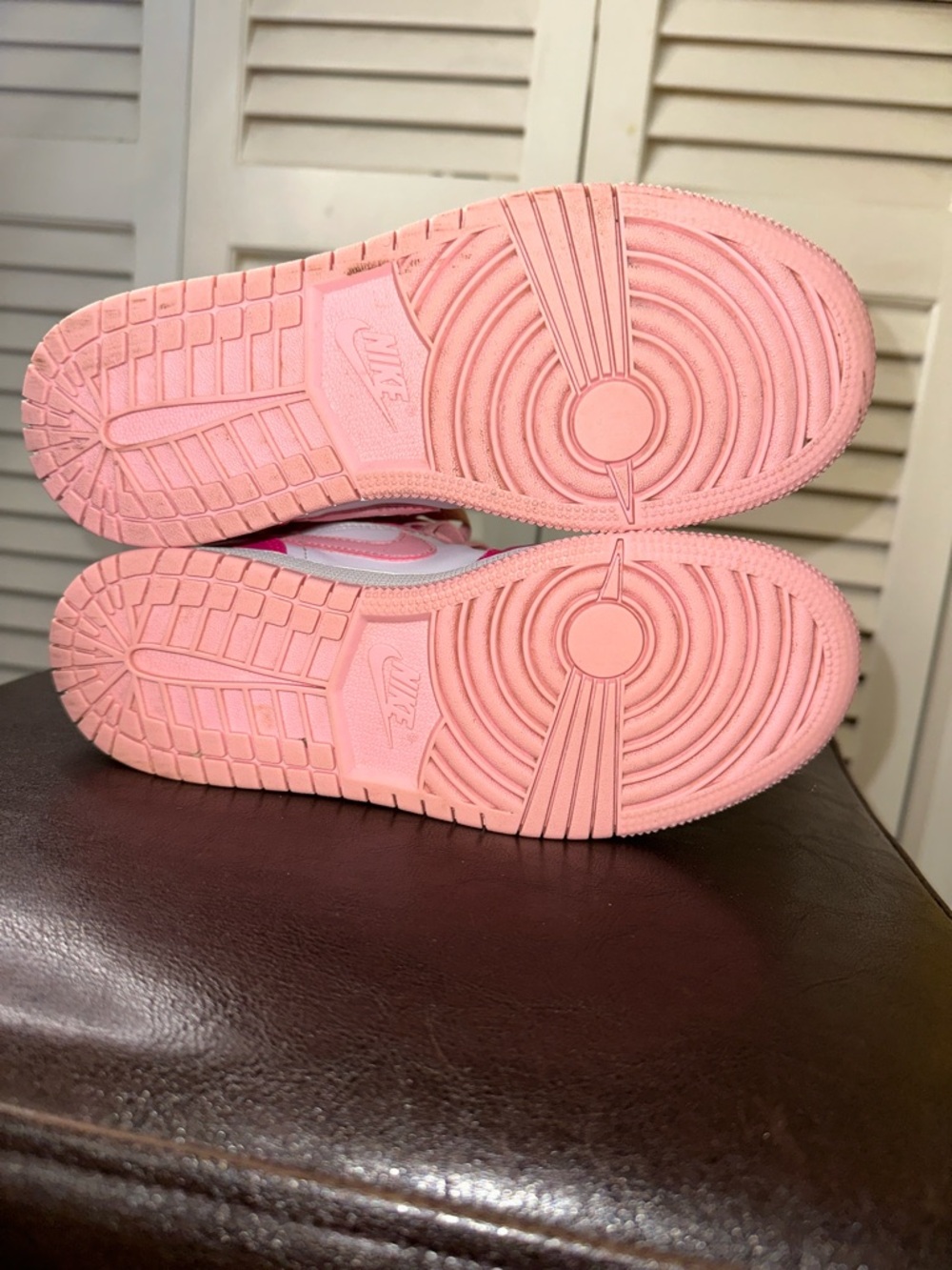 (SOLD) Kids Jordan 1 Mid (GS) “Fierce Pink” Sneakers… - Picture 9 of 11